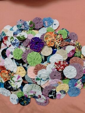 246 Assorted Fabric Yo-Yos  Different Sizes  For Your crafting